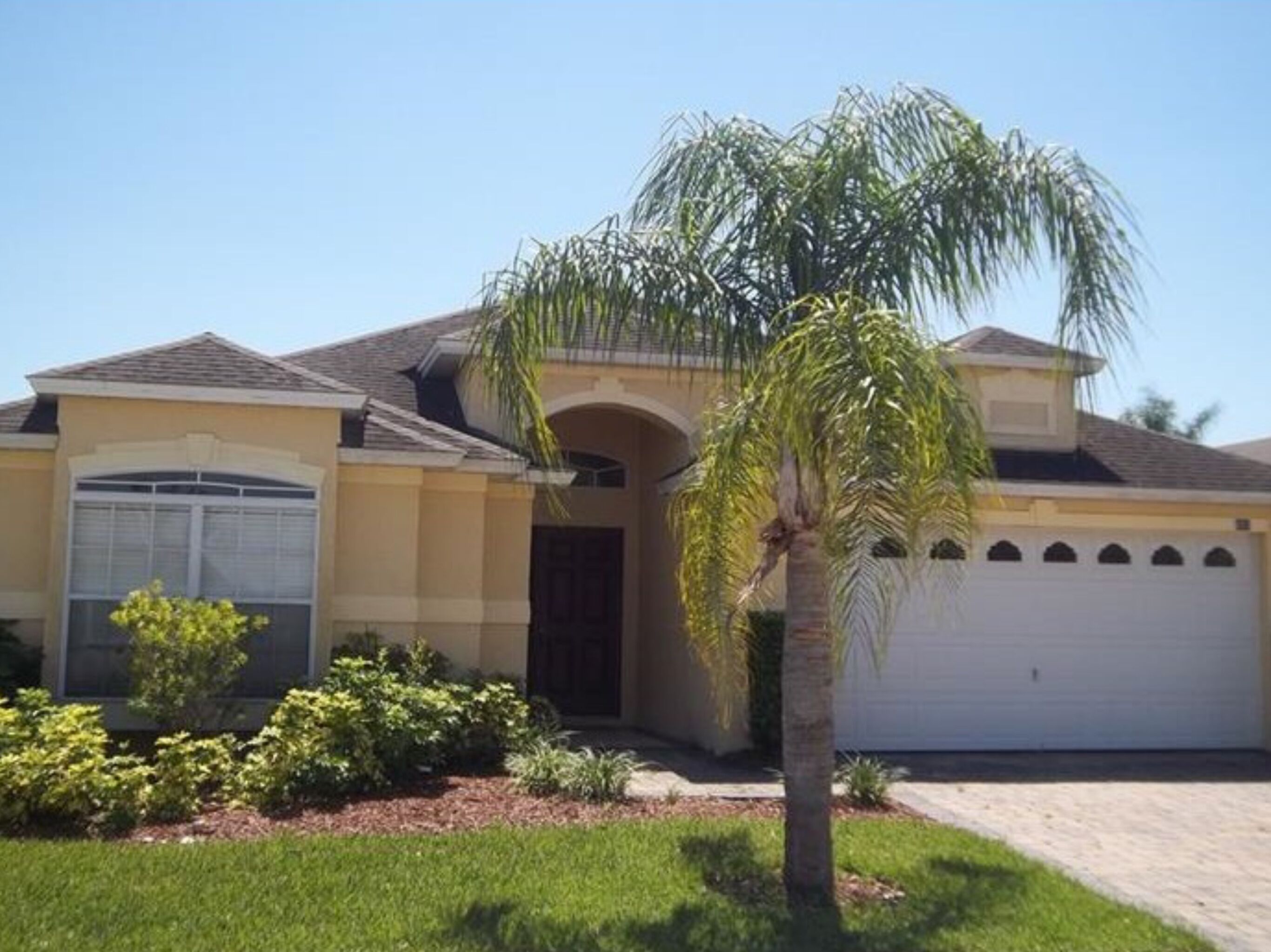 South facing pool, no rear neighbours - Close to Disney and Universal!