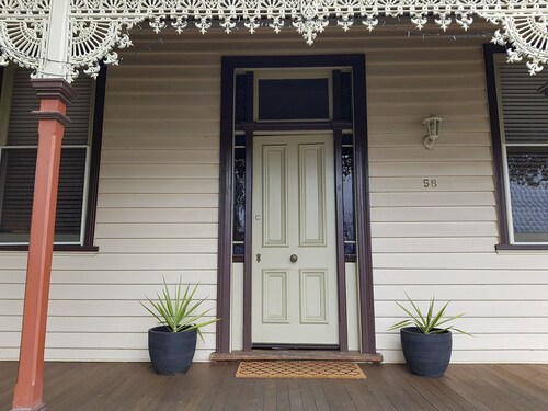 CBD Myers St, Bendigo  (Pet Friendly)