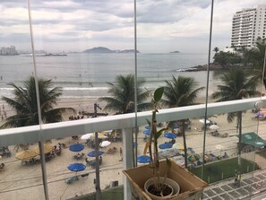 Property grounds - SEA FRONT GOURMET APARTMENT - 6 adults (Praia de Astúrias - Guarujá)