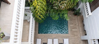 Luxury Apartment in Best Location of Old City with Rooftop City Views and Pool 
