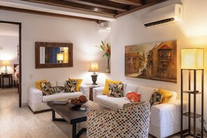 Smart TV, books, video library, stereo