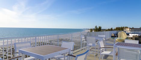 Sun deck