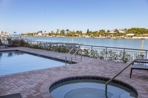2 outdoor pools