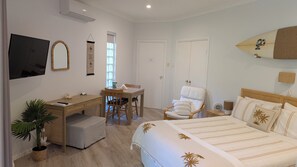 1 bedroom, iron/ironing board, free WiFi, bed sheets - Amberlyn Escapes Killcare (Killcare Heights)