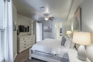 3 bedrooms, iron/ironing board, free WiFi, bed sheets