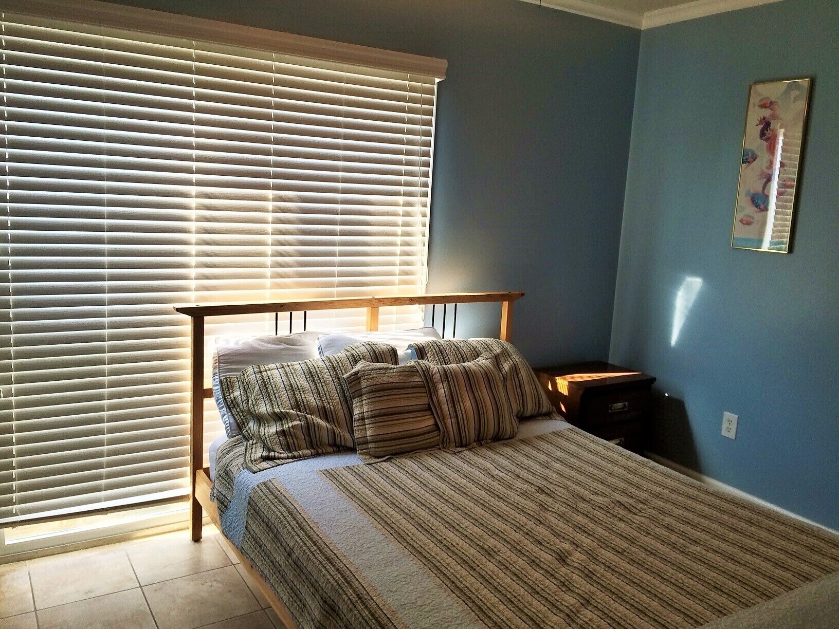 Second Bedroom - Queen bed