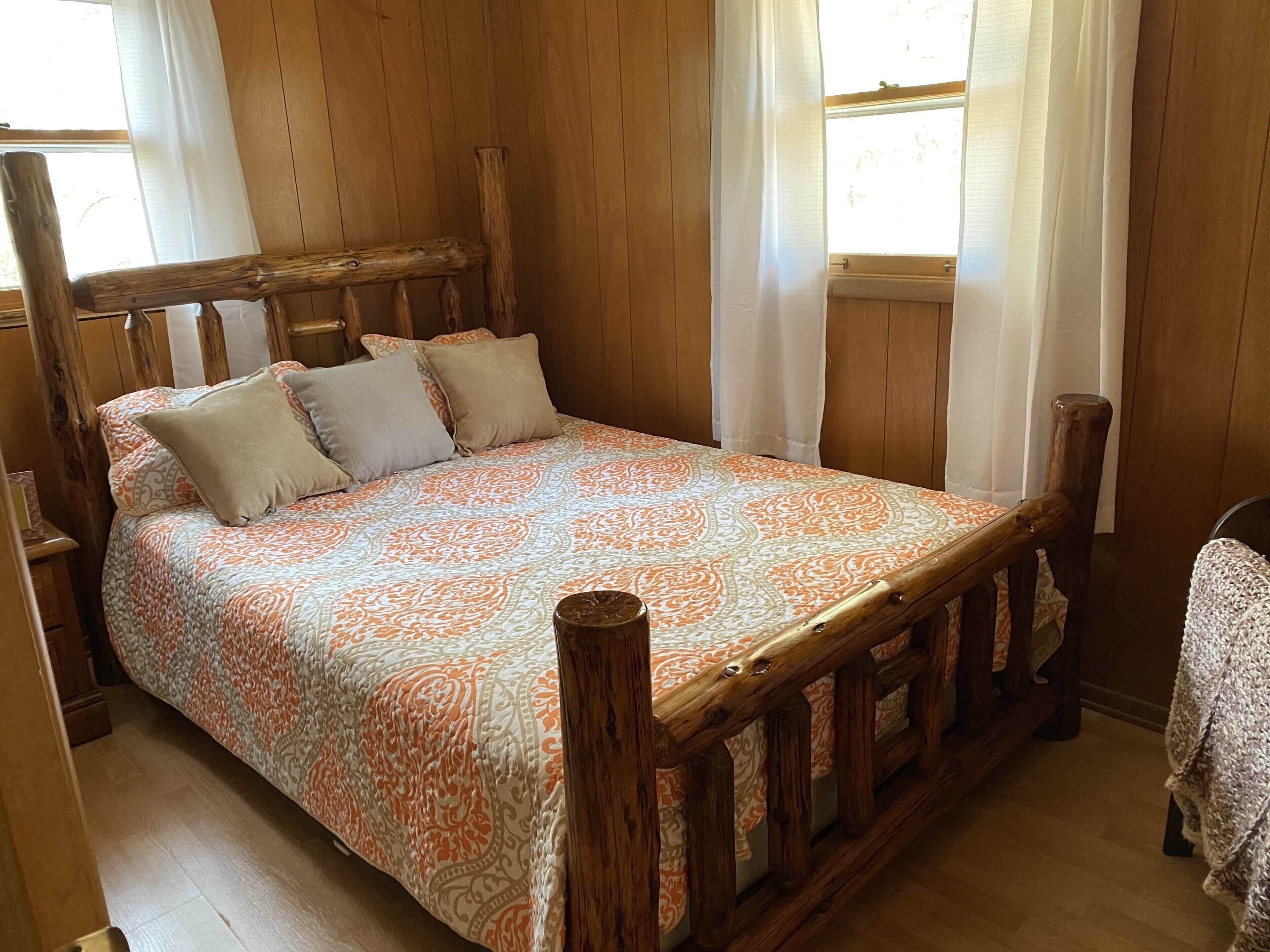 2 slaapkamers, een strijkplank/strijkijzer, wifi, beddengoed