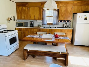 Fridge, microwave, stovetop, coffee/tea maker - House Near Beautiful Castle Rock Lake/30 Minutes from Wisconsin Dells (Friendship)