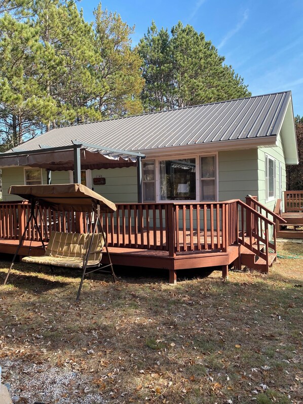 Property grounds - House Near Beautiful Castle Rock Lake/30 Minutes from Wisconsin Dells (Friendship)