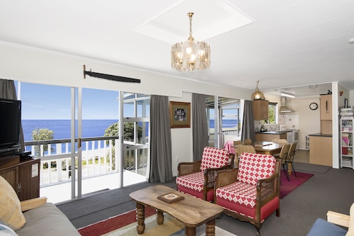 Maple's Den - Collingwood beach house