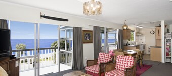 Maple's Den - Collingwood beach house