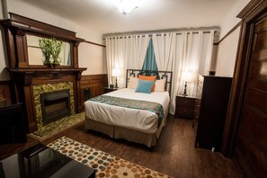 1 Schlafzimmer, Schreibtisch, Bügeleisen/Bügelbrett, Reisekinderbett