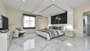 4 soveværelser, pengeskab på værelset, strygejern/strygebræt