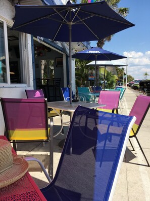 تناول الطعام بالخارج