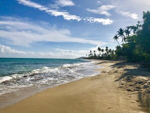 On the beach, sun loungers, beach towels - Tropical Cabin at Encantada - Paradise on Caribbean Sea (Vieques)