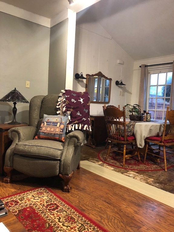 1882 Carriage House In The Heart Of The City! - Little Rock, AR