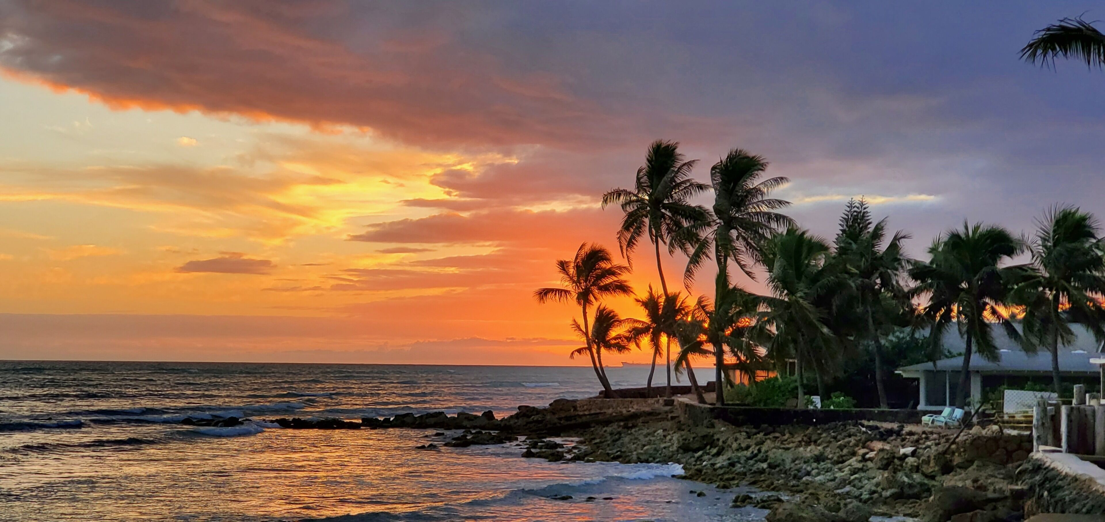 Beautiful Oceanfront Home - Fantastic Views of Waikiki and Diamond Head! - Photo 19
