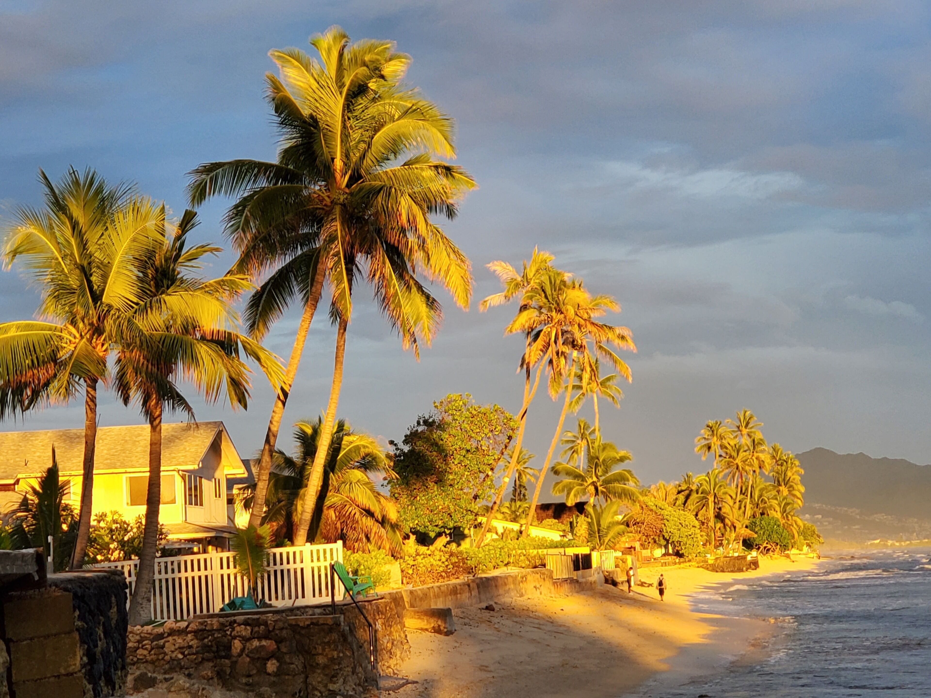 Beautiful Oceanfront Home - Fantastic Views of Waikiki and Diamond Head! - Photo 18