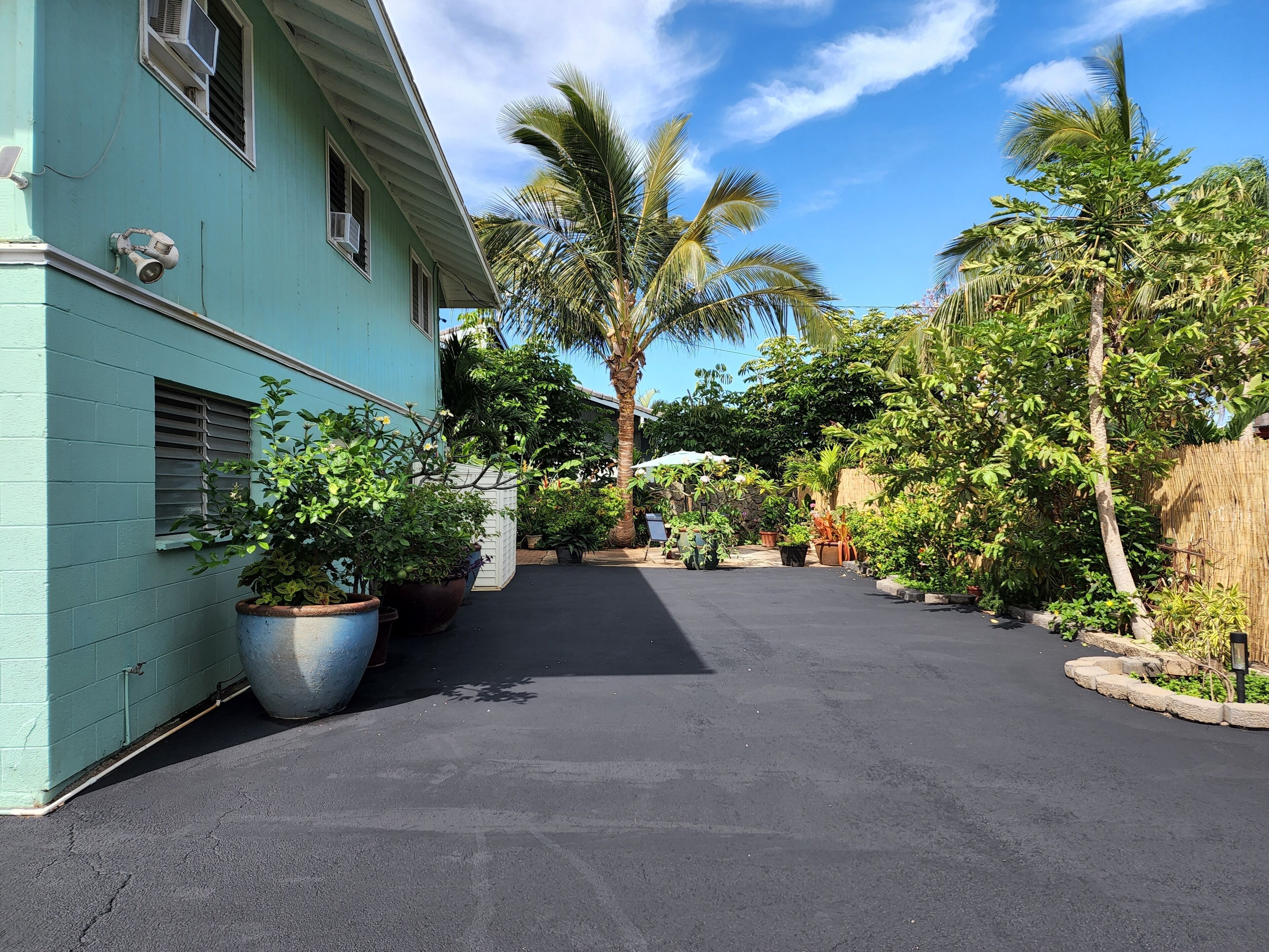 Beautiful Oceanfront Home - Fantastic Views of Waikiki and Diamond Head! - Photo 14