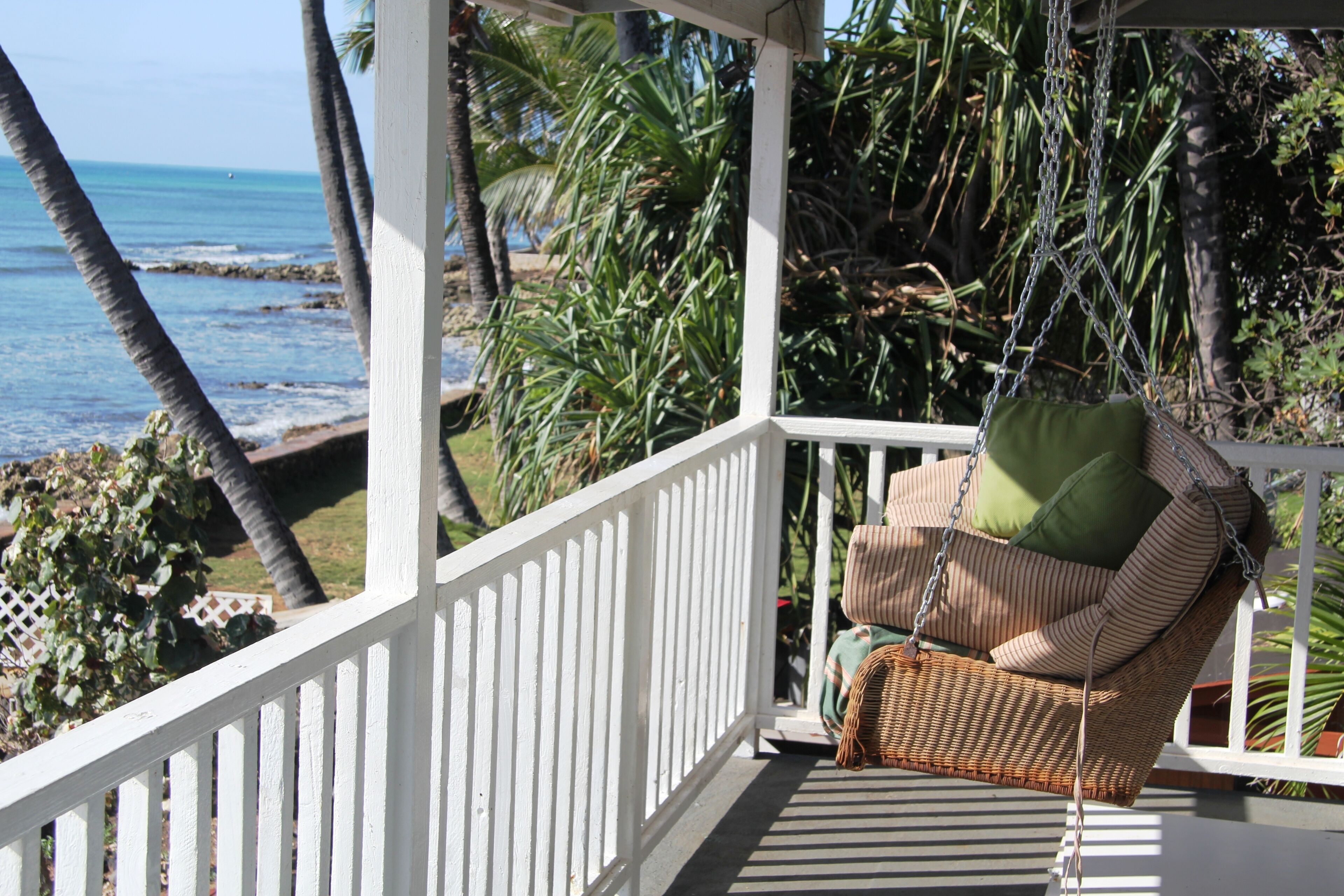 Beautiful Oceanfront Home - Fantastic Views of Waikiki and Diamond Head! - Photo 13