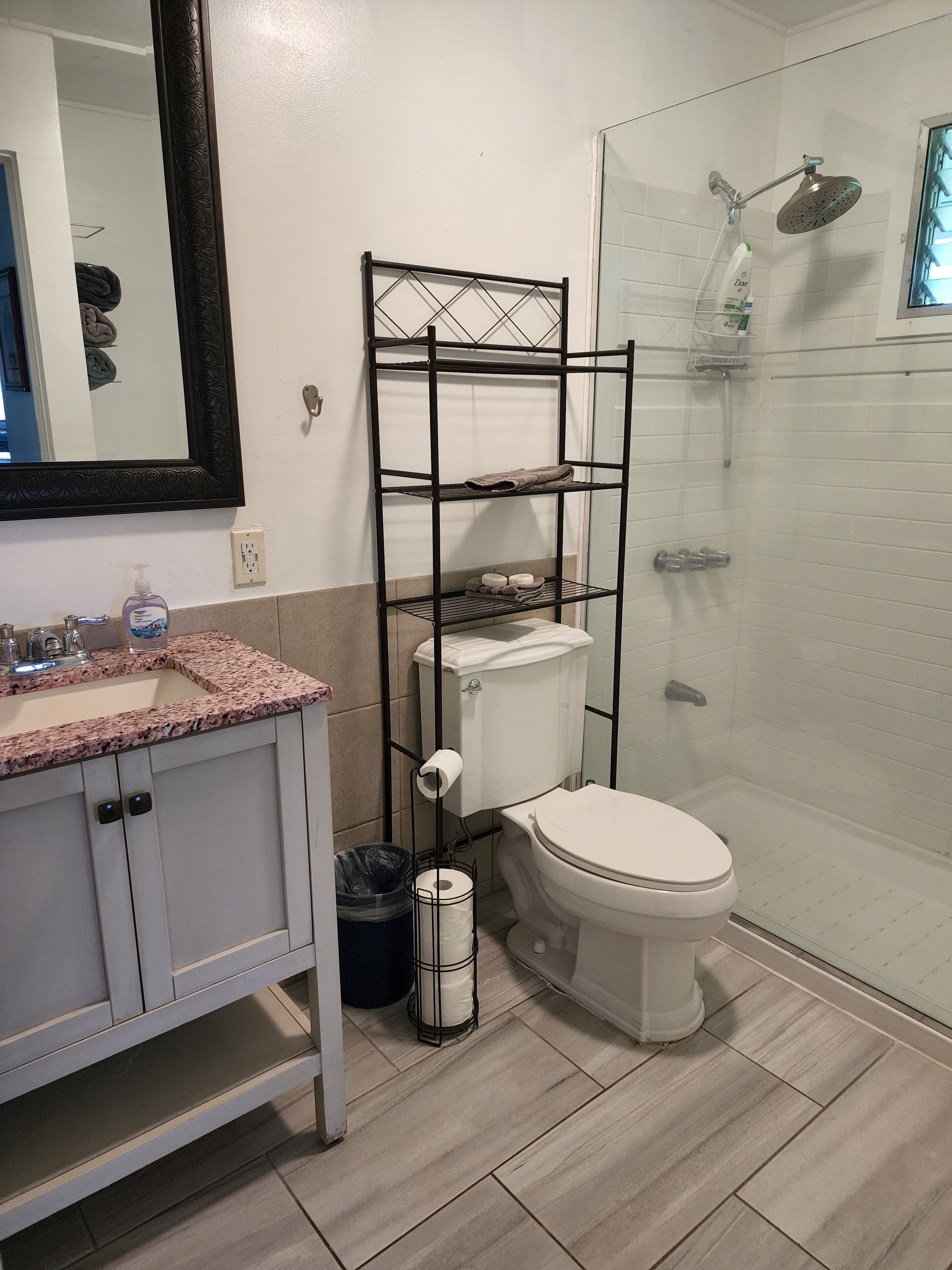 Beautiful Oceanfront Home - Fantastic Views of Waikiki and Diamond Head! - Photo 21