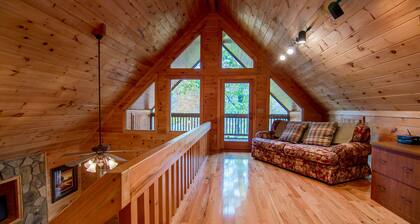 BLUE RIDGE TREE HOUSE - Relax in the ambiance of Blue Ridge - Private-EZ access