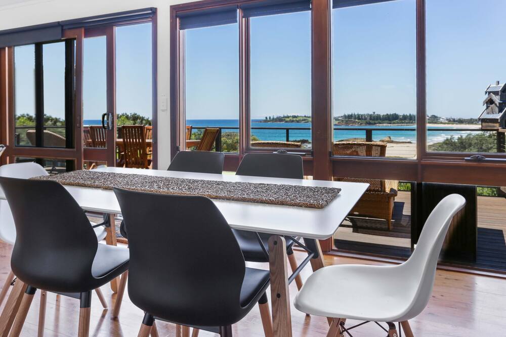 Situated on a headland- Captivating views-Pet friendly-A memorable experience