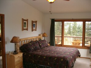 5 bedrooms, desk, iron/ironing board, free WiFi - Lake and Mountain view, Private, Convenient location, Hot tub, WIFI, Theater (Estes Park)