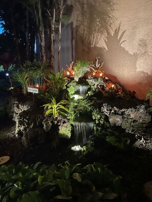 Property grounds - Beautiful KIHEI condo near Charley Young Bch, Pickleball Crts, Quiet, GreatRates (Kihei)