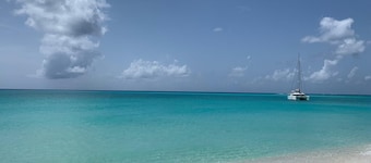 Bimini Waterfront Villa 3 Schlafzimmer, 2 Bäder, Anlegeplatz für 2 Boote im Mietpreis enthalten
