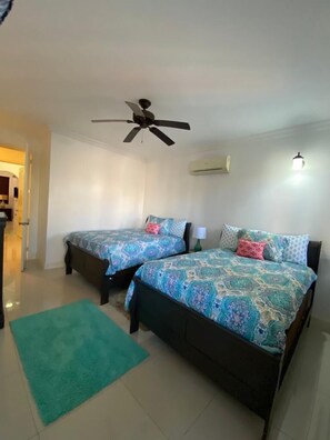 3 chambres, fer et planche à repasser, Wi-Fi gratuit, draps fournis
