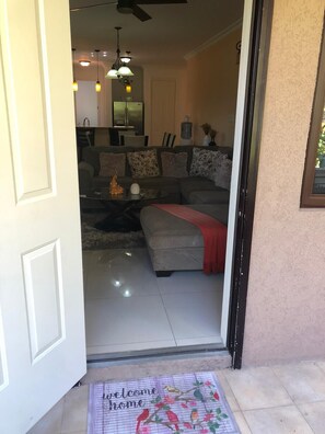 Smart TV y reproductor de DVD 