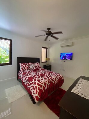 3 chambres, fer et planche à repasser, accès au Wi-Fi (inclus)