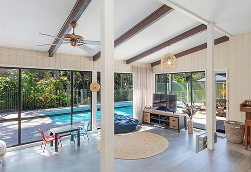 The Place - Pool, Lake, Kayaks & much more!