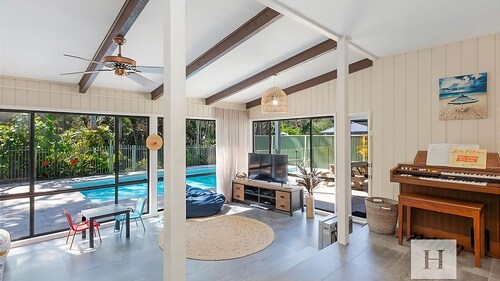 The Place - Pool, Lake, Kayaks & much more!