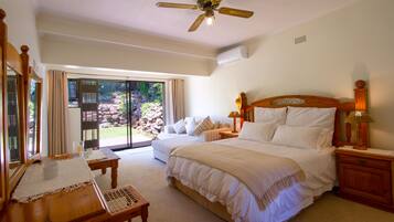 3 bedrooms, desk, iron/ironing board, free WiFi