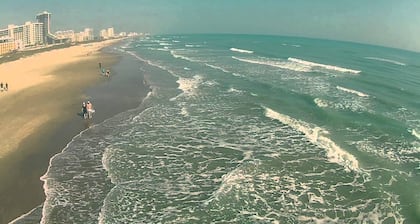 Beach Getaway- Huge Luxury Home Just Steps from the Beach