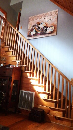 Interior - Majestic Lakefront Log Cabin located in the NC High Plains (Roxboro)