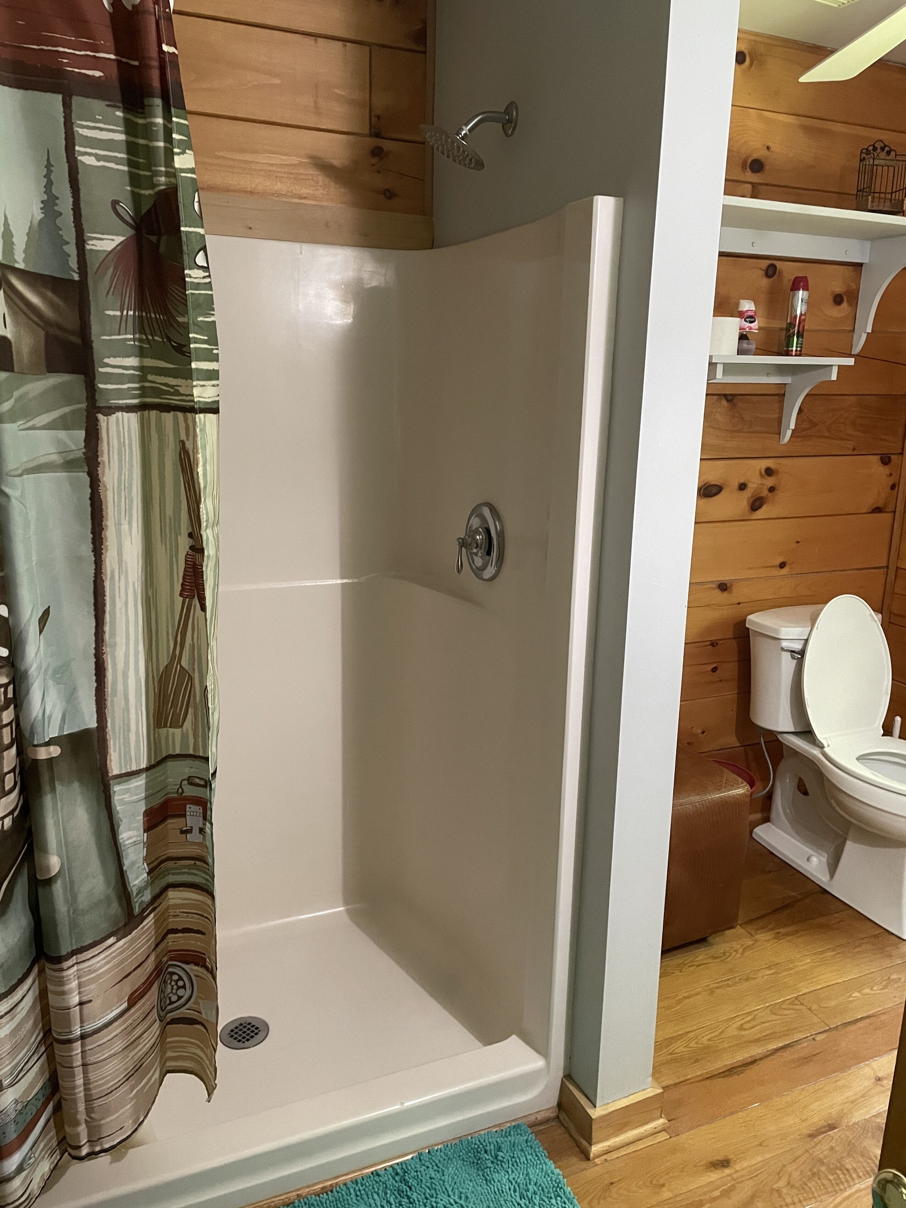 Bathtub, jetted bath, hair dryer, towels