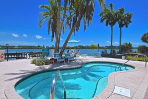 Ulkouima-allas, lämmitetty uima-allas