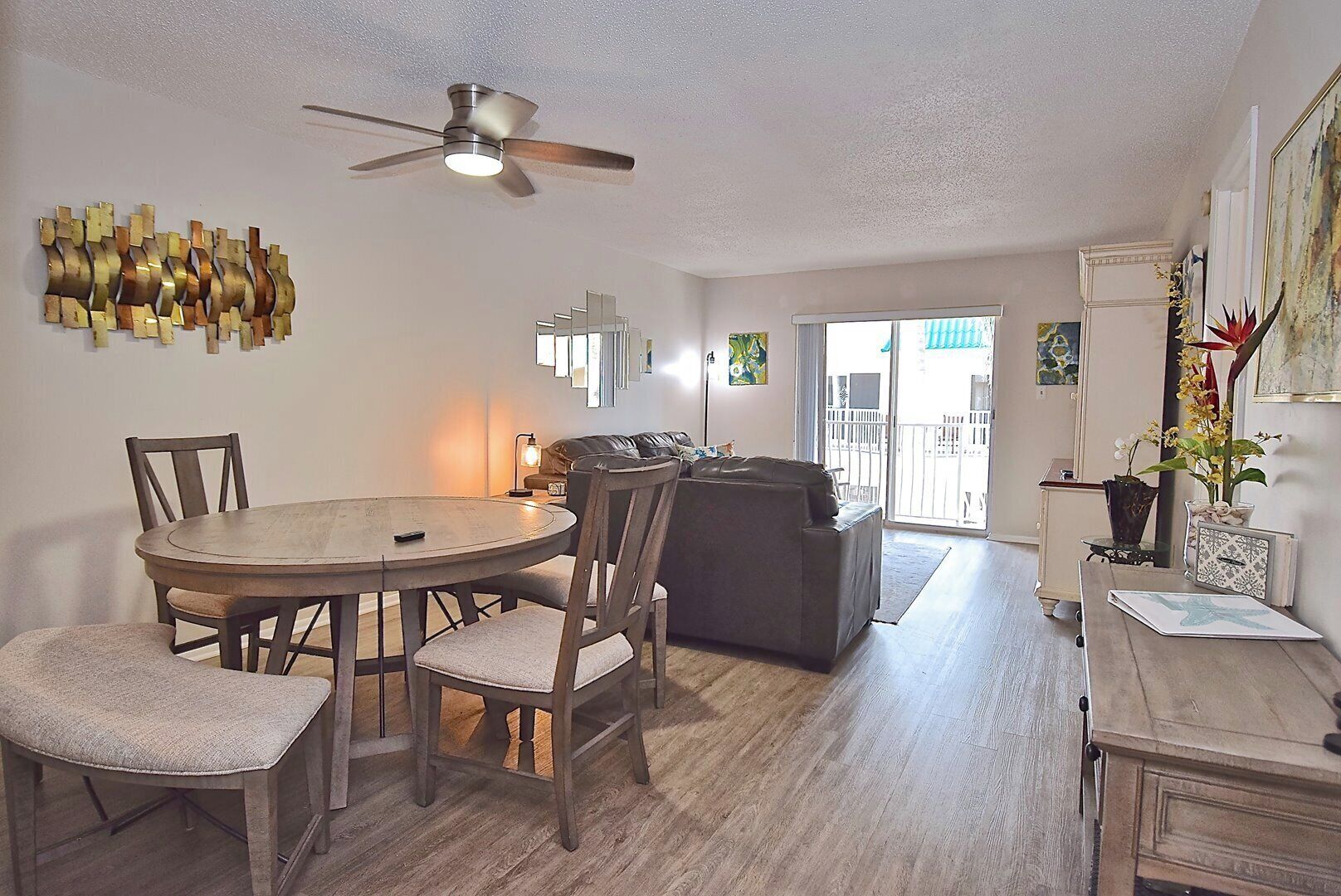 Enjoy the Beach & the Bay! Sensational Condo & Fantastic Amenities at Palm Bay Club 335