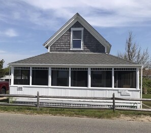 Exterior - 3 Bedroom Cottage by the Harbor (1667) (Wellfleet)