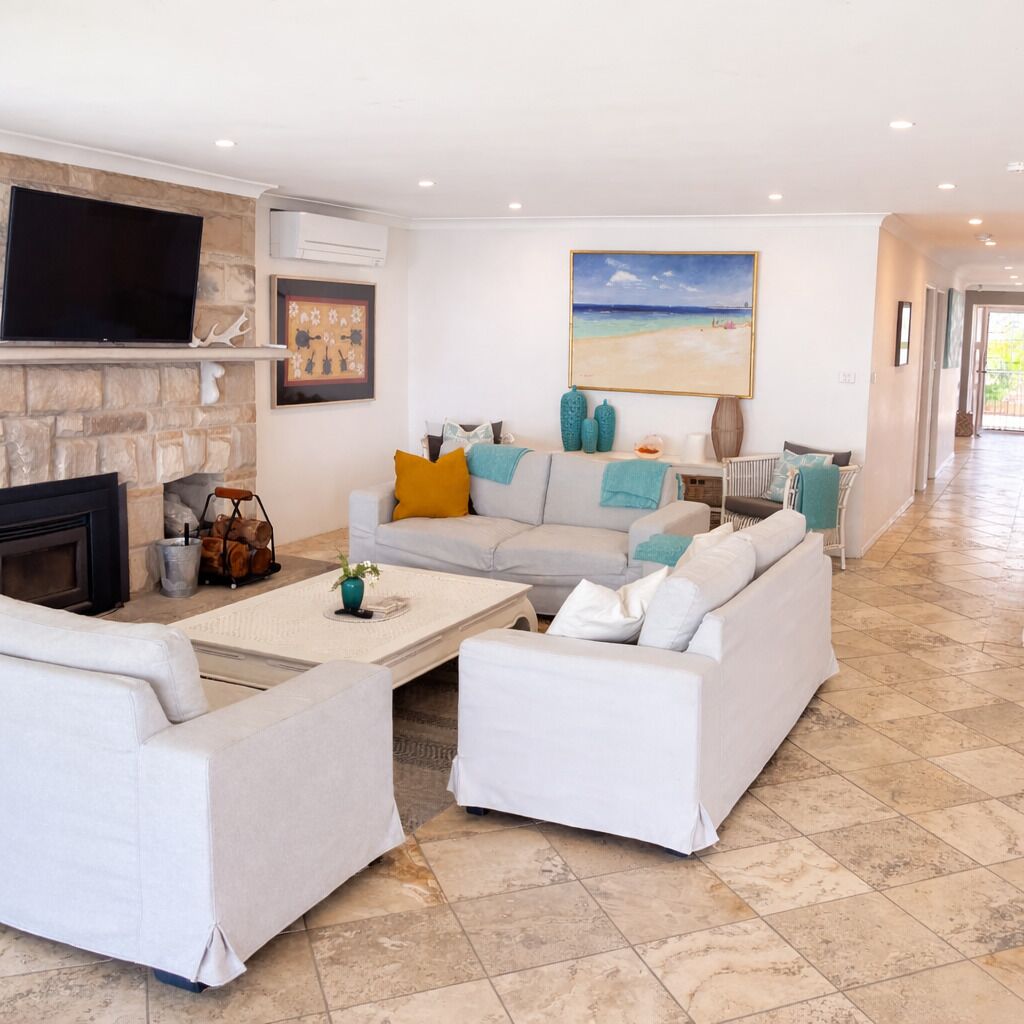 Smart TV, fireplace, Netflix, DVD player