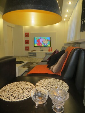 Smart TV, music library - In front of the sea! Enjoy Rio with Tranquility, Comfort and many Facilities!!! (Rio de Janeiro)