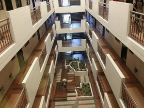 Interior - Enjoy your stay in Manila in this elegant fully furnished Condo with fiber WiFi (Las Pinas)