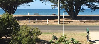 Million $$$ majestic waterfront views BBQ fishing beach wineries