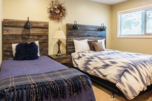 Room - PERFECT LOCATION, WALK TO VILLAGE!!! 2BDRM + LOFT, 2 BA (Mammoth Lakes)