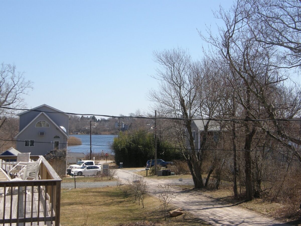Spacious 6 Bedroom Beach Property in Bonnets Shores-Sleeps 14