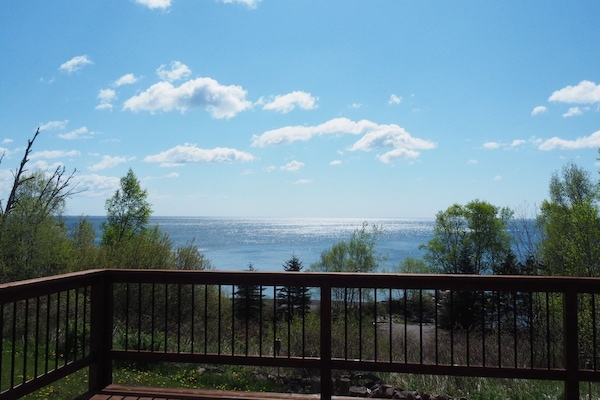 Beautiful place to enjoy your coffee or dinner!