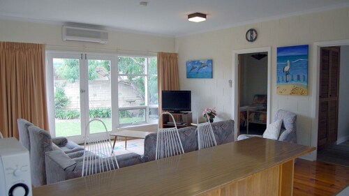 Comfortable Unit Close to the Beach